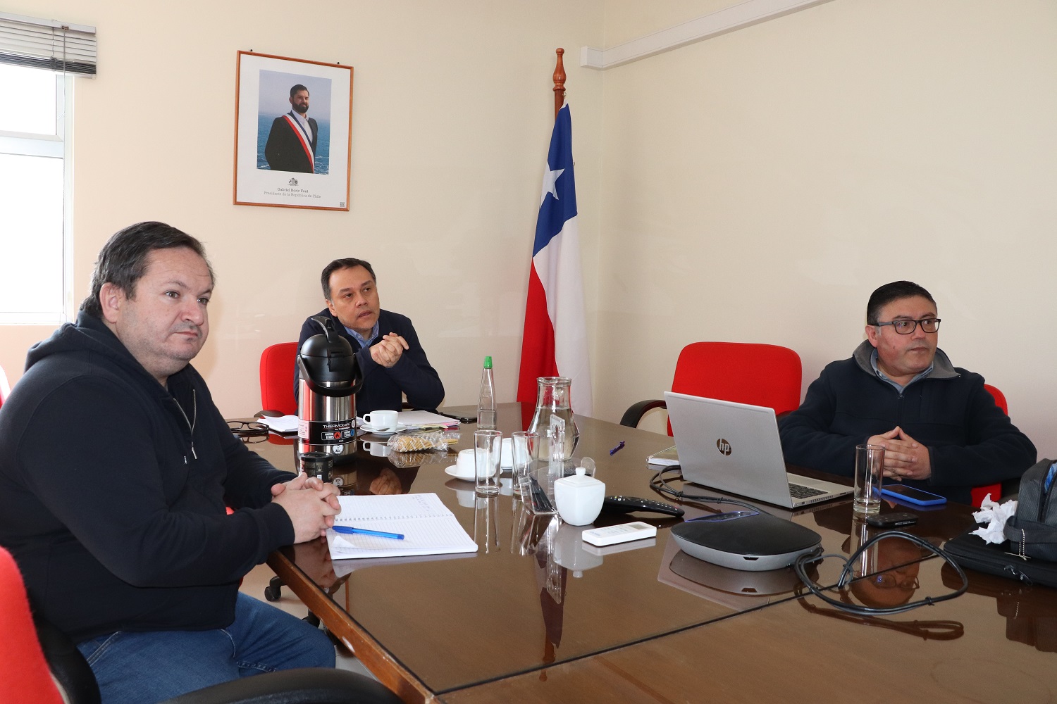 Director General concreta reunión con directiva de la AFUN del Sur