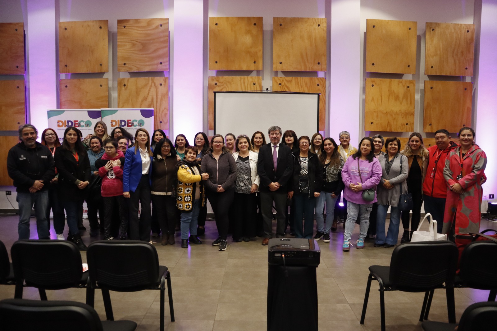 Director Regional de la Corporación de Asistencia Judicial en Ñuble realiza charla en escuela de lideresas 